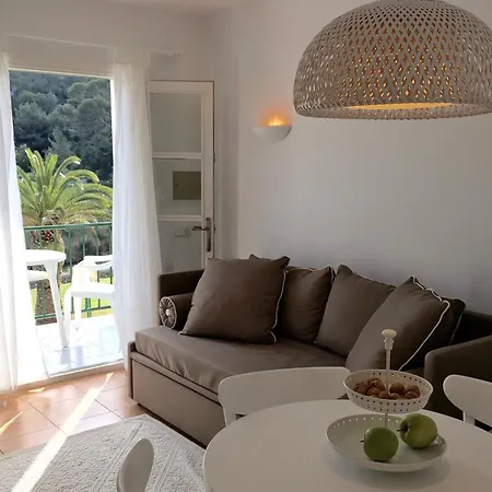 The Desmais 칼라 갈다나