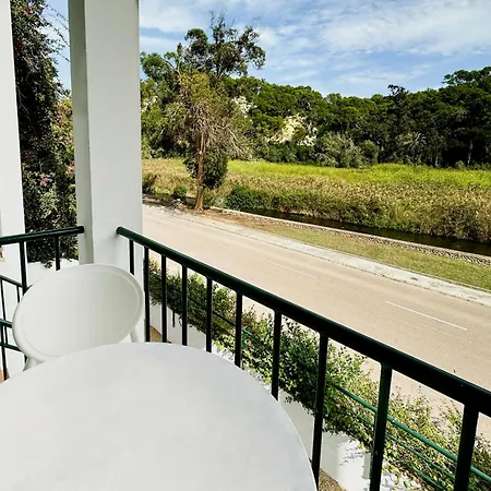 The Desmais 卡拉加尔达纳