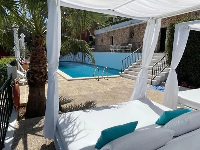 The Desmais Cala Galdana (Menorca)